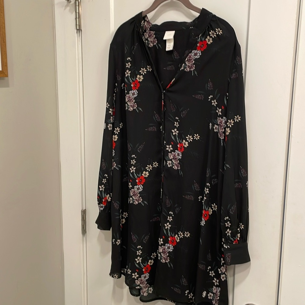 H&M floral semi sheer tunic